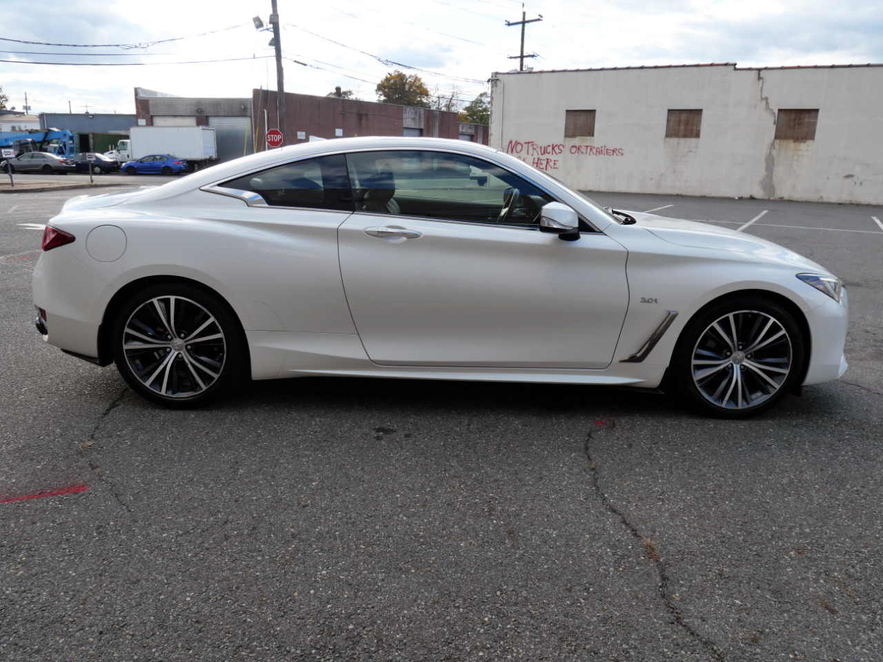 Infiniti Q60 3.0t Premium AWD 2017 Infiniti Q60 3.0t Premium AWD 2017
