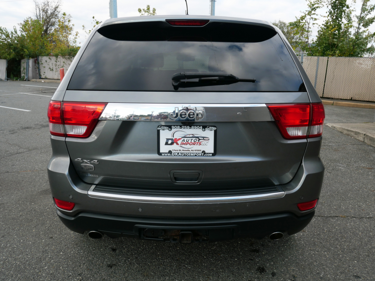 Jeep Grand Cherokee 4WD 4dr Overland 2011 Jeep Grand Cherokee 4WD 4dr Overland 2011