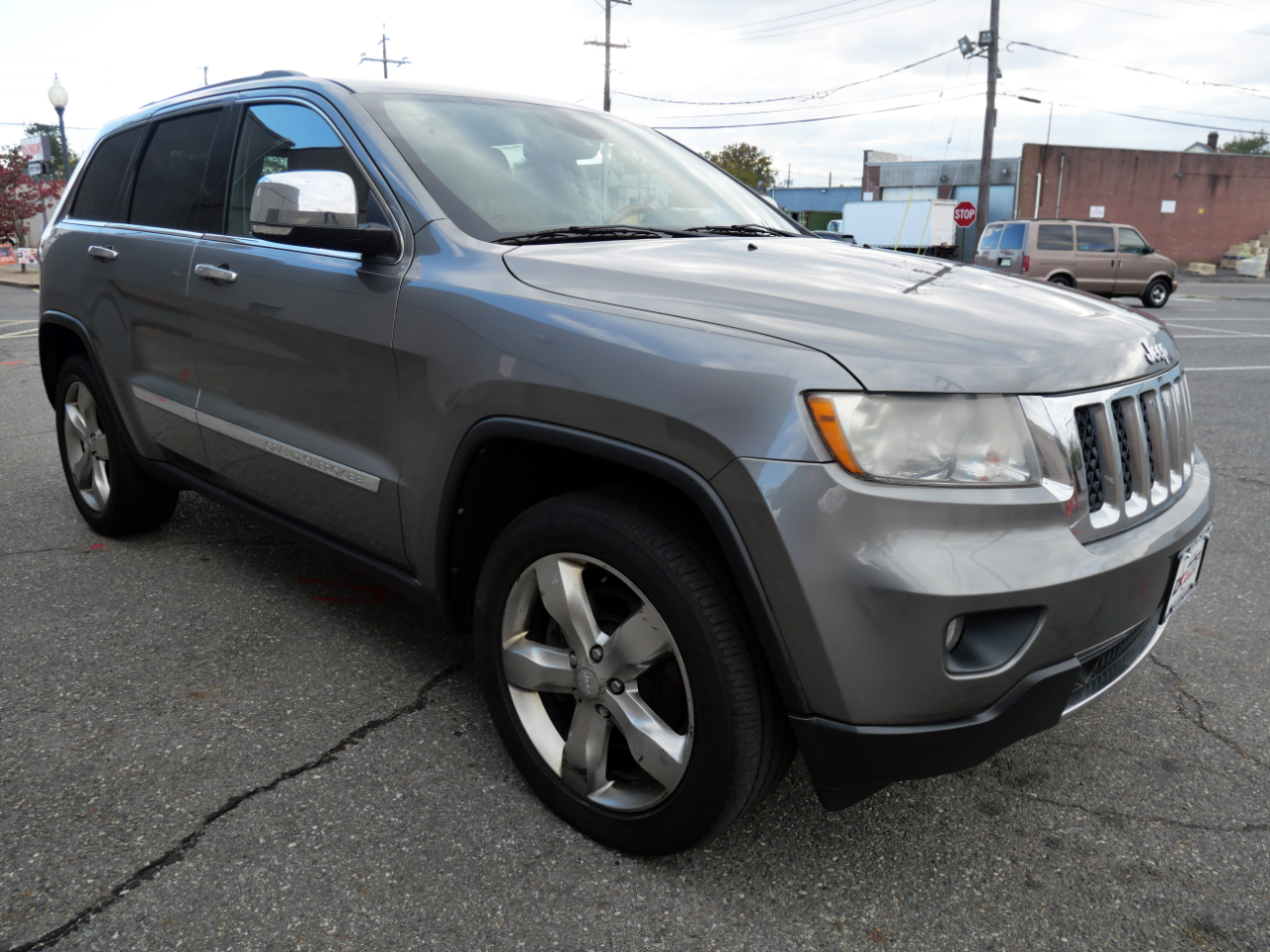 Jeep Grand Cherokee 4WD 4dr Overland 2011 Jeep Grand Cherokee 4WD 4dr Overland 2011