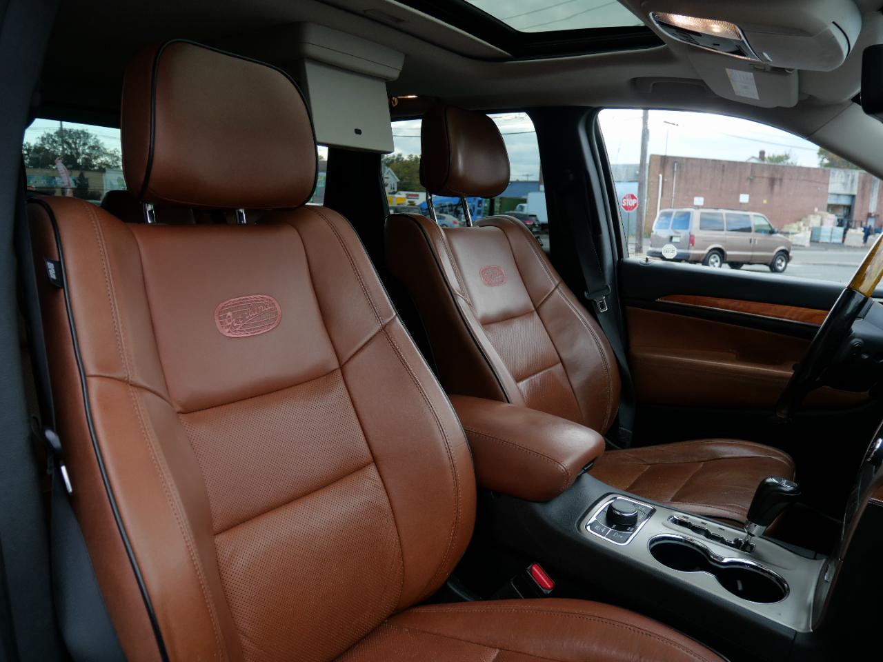 Jeep Grand Cherokee 4WD 4dr Overland 2011 Jeep Grand Cherokee 4WD 4dr Overland 2011