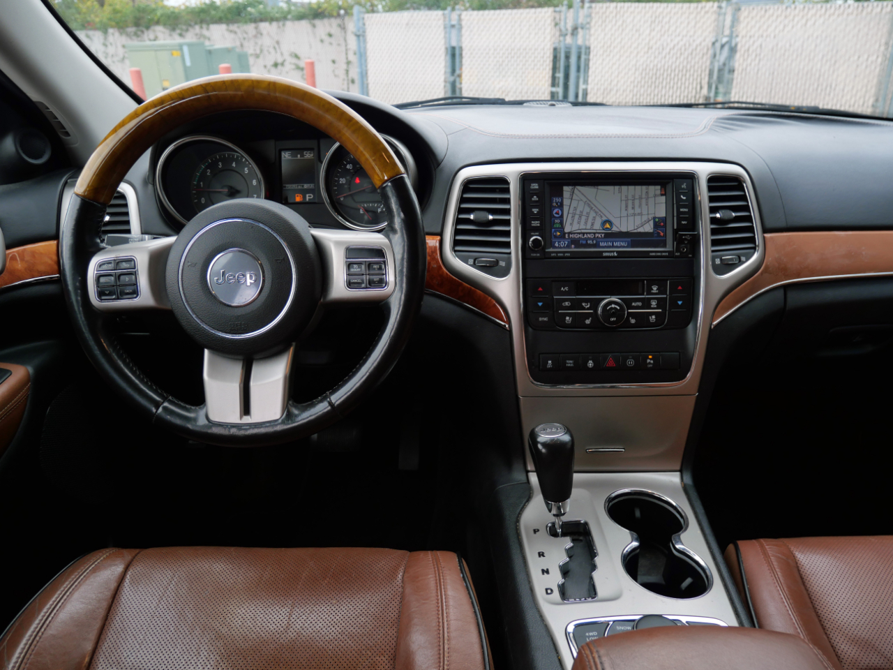 Jeep Grand Cherokee 4WD 4dr Overland 2011 Jeep Grand Cherokee 4WD 4dr Overland 2011