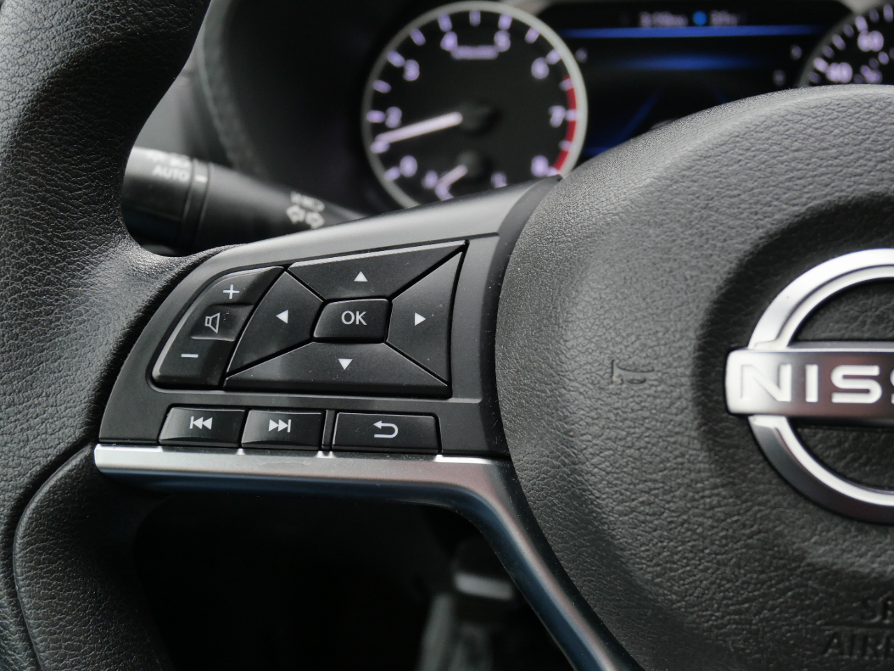 Nissan Sentra SV CVT 2024