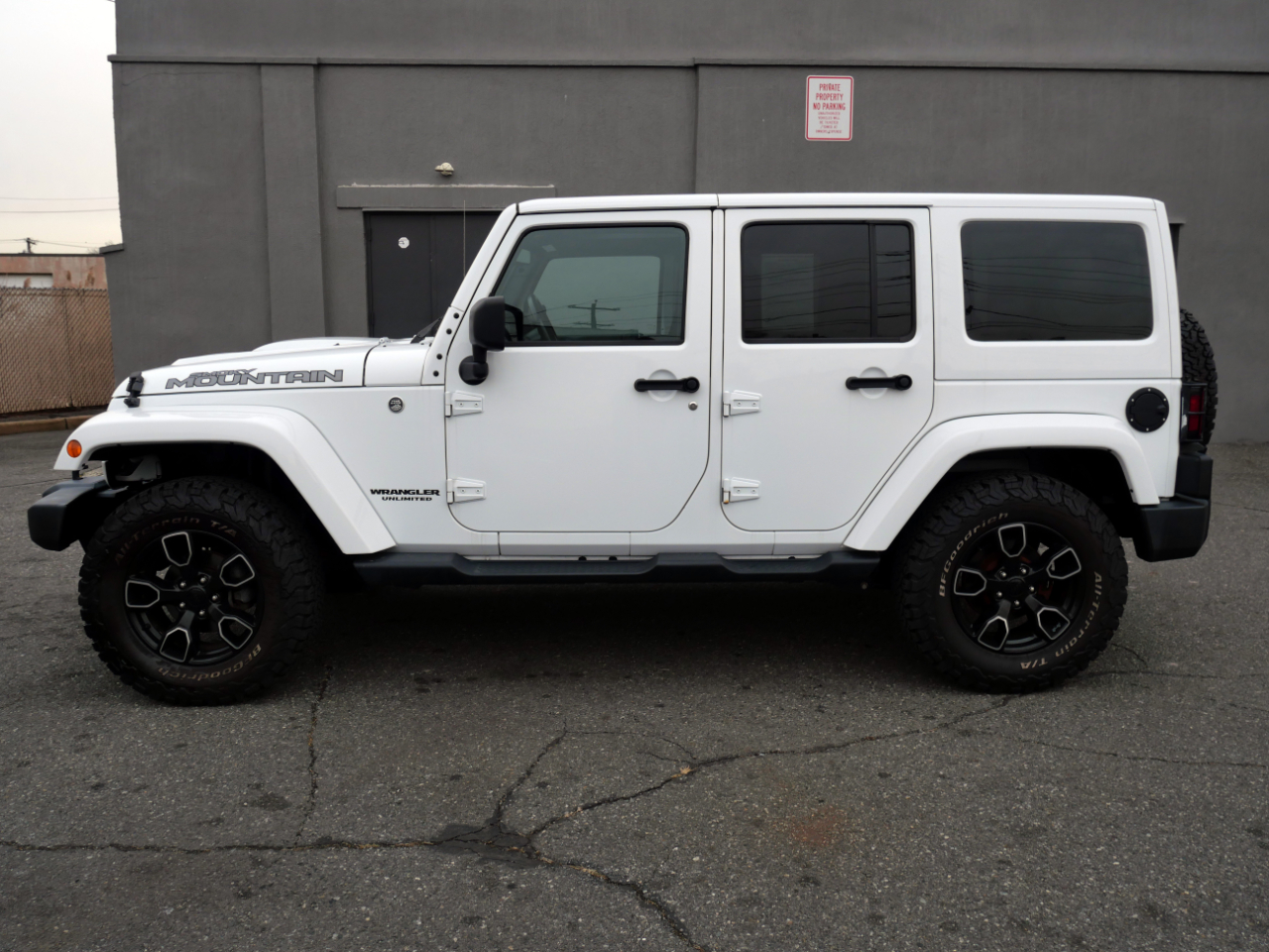 Jeep Wrangler Unlimited Smoky Mountain 4x4 *Ltd Avail* 2017