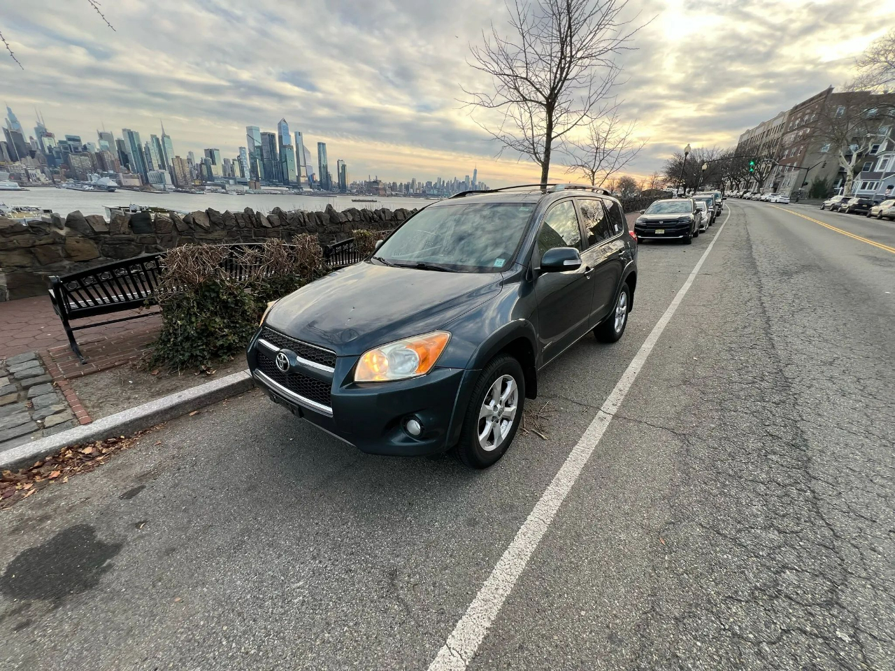 Toyota RAV4 4WD 4dr 4-cyl 4-Spd AT Ltd (Natl) 2009