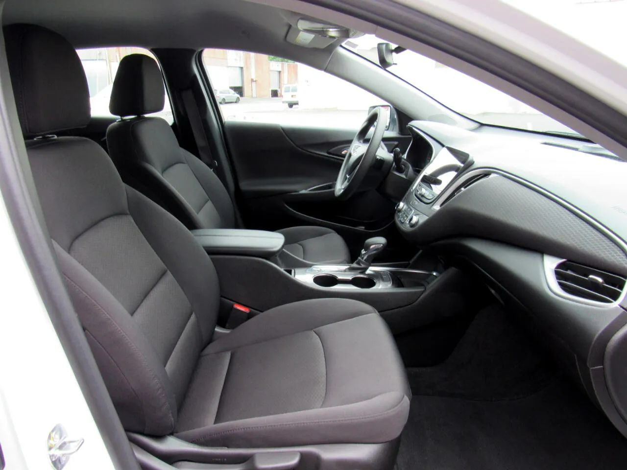 Chevrolet Malibu 4dr Sdn LT 2022