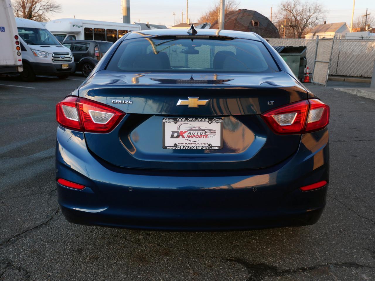 Chevrolet Cruze 4dr Sdn LT 2019