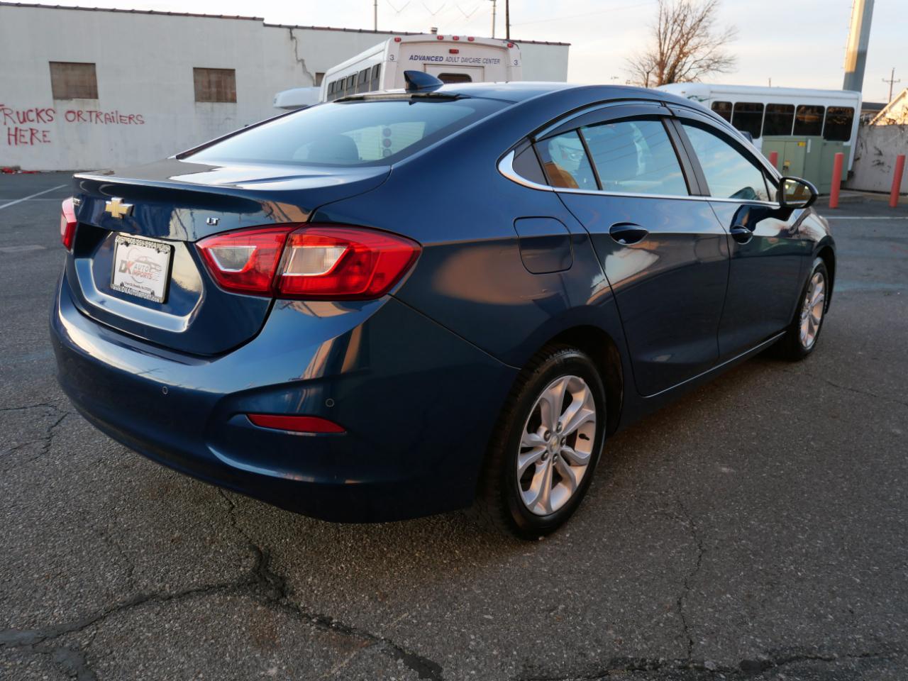 Chevrolet Cruze 4dr Sdn LT 2019