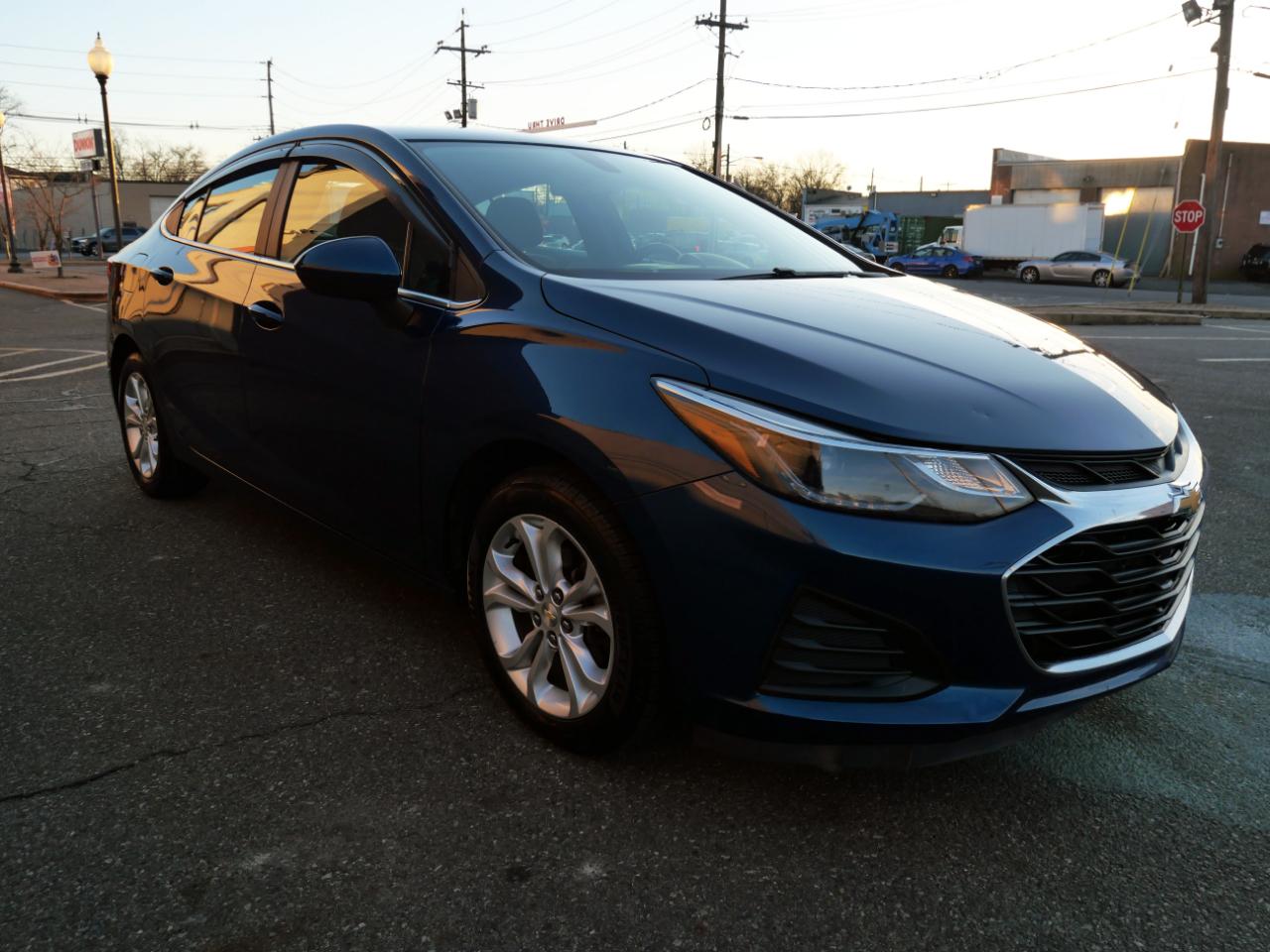 Chevrolet Cruze 4dr Sdn LT 2019