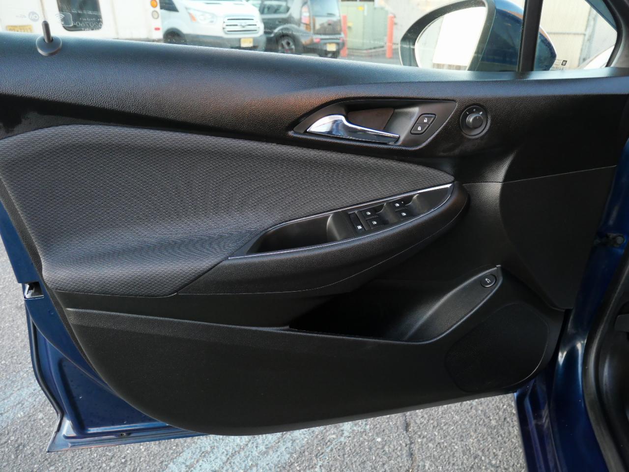 Chevrolet Cruze 4dr Sdn LT 2019