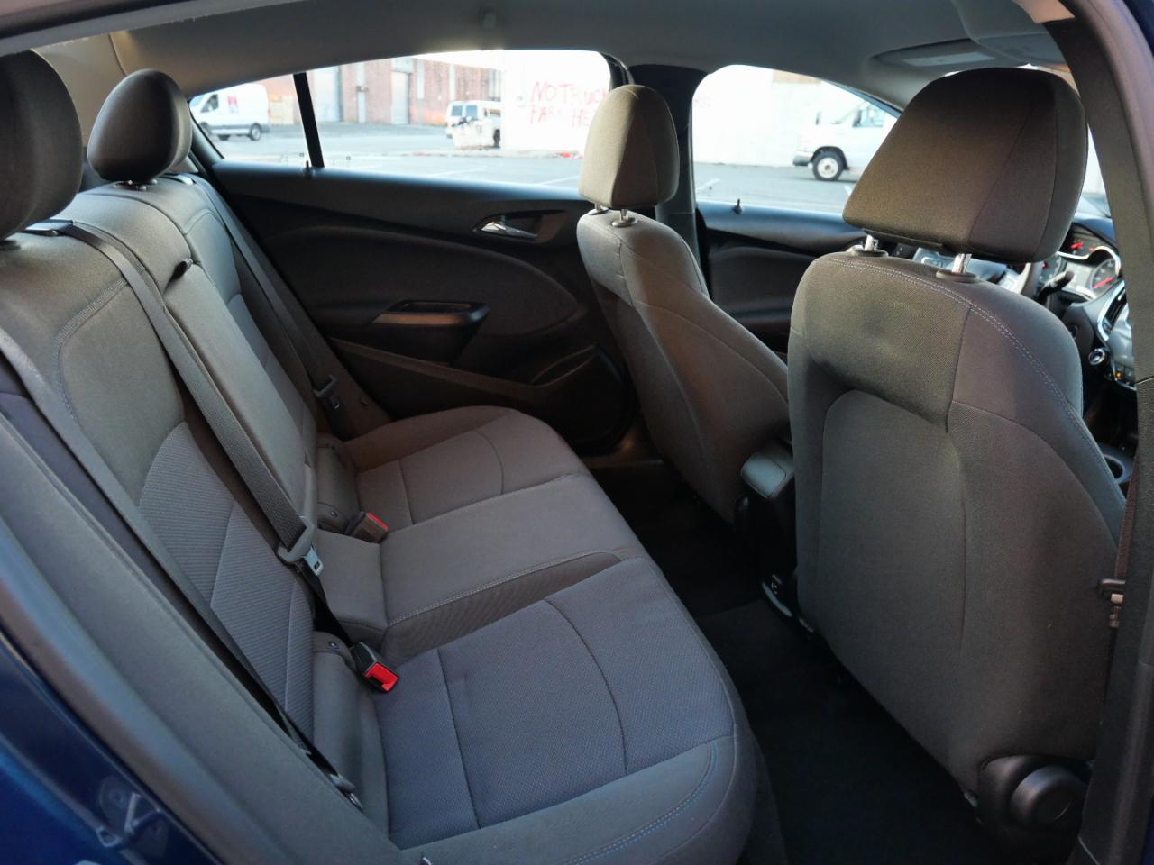 Chevrolet Cruze 4dr Sdn LT 2019