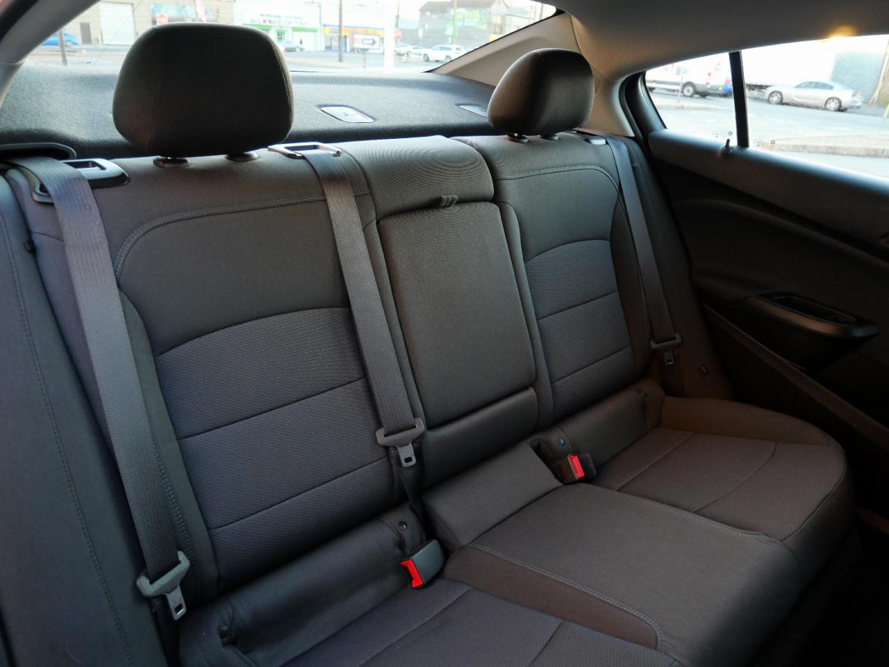 Chevrolet Cruze 4dr Sdn LT 2019