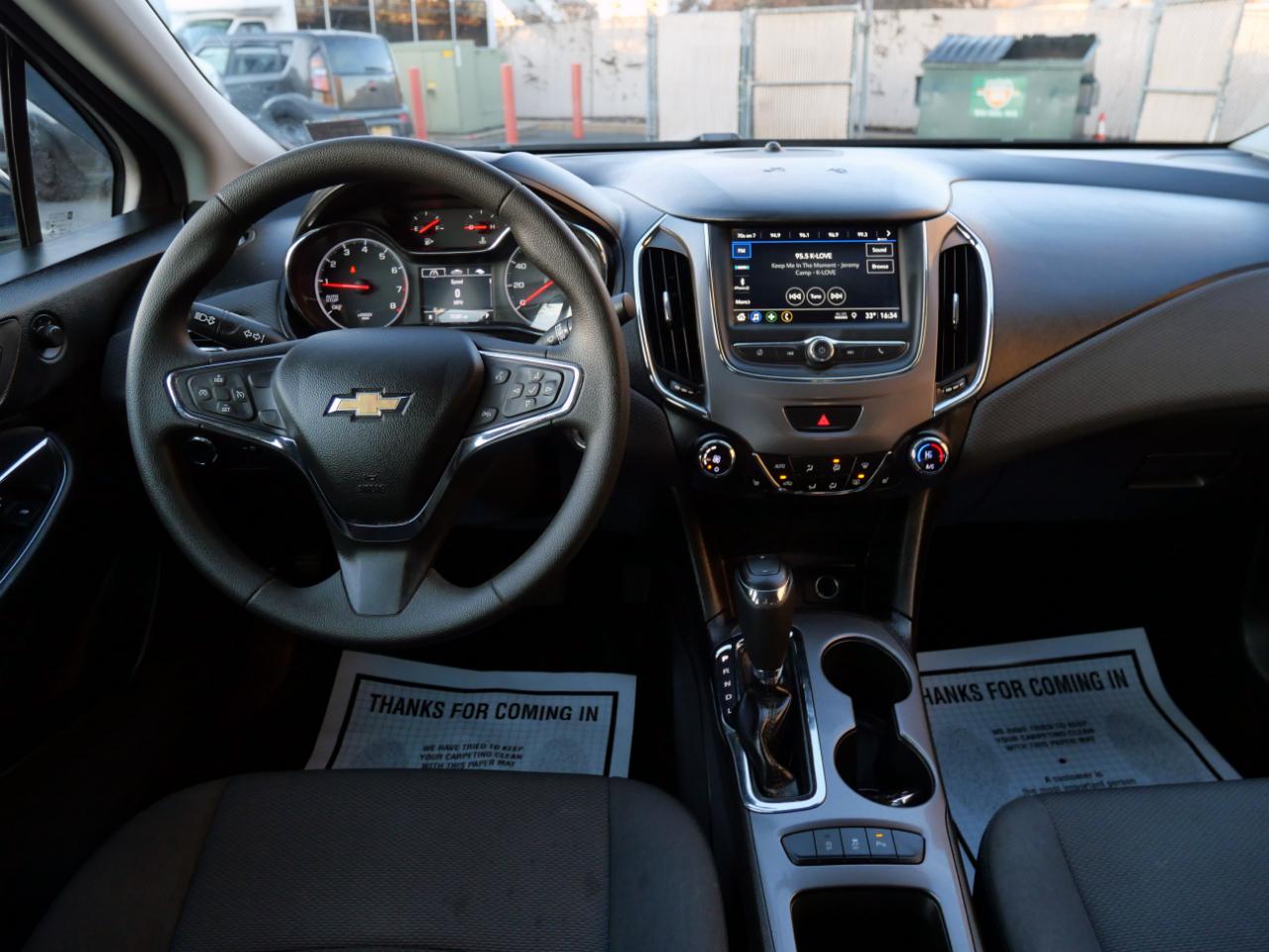 Chevrolet Cruze 4dr Sdn LT 2019