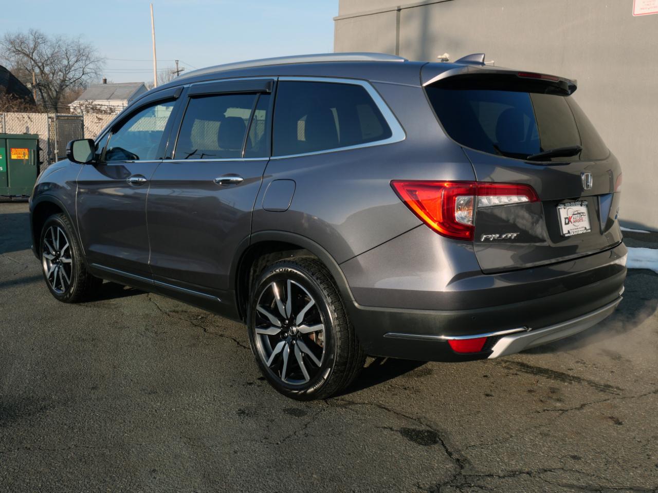 Honda Pilot Touring 8-Passenger AWD 2020