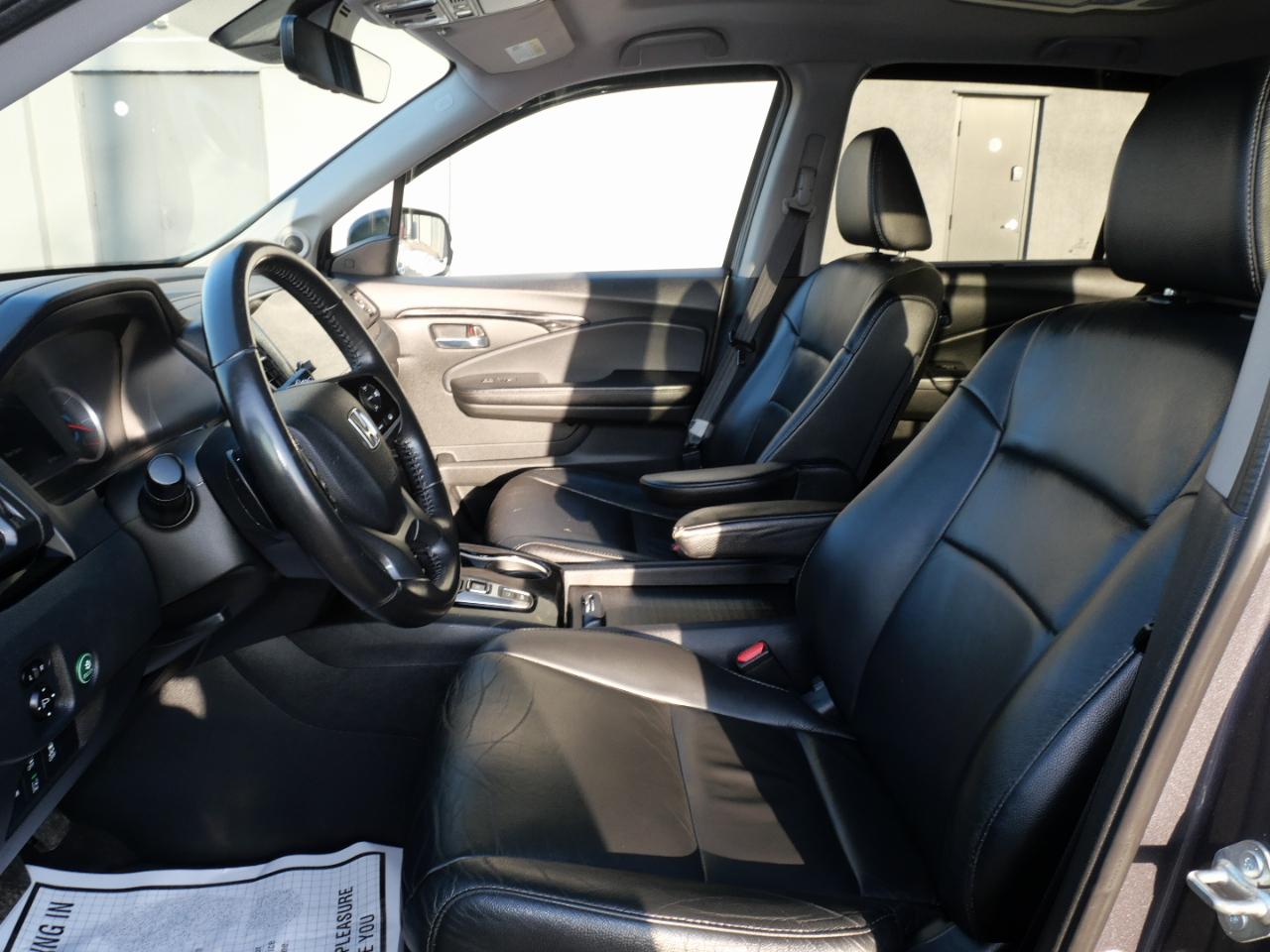 Honda Pilot Touring 8-Passenger AWD 2020