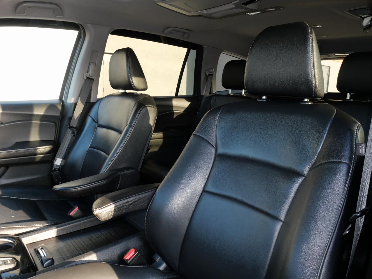 Honda Pilot Touring 8-Passenger AWD 2020