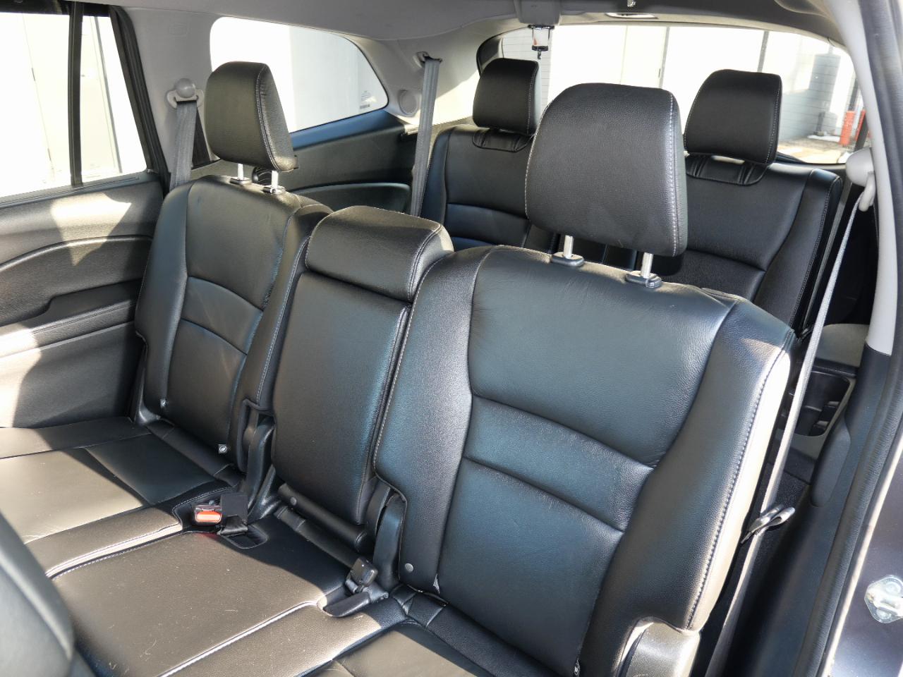 Honda Pilot Touring 8-Passenger AWD 2020