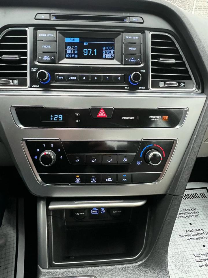 Hyundai Sonata 4dr Sdn 2.4L SE 2015