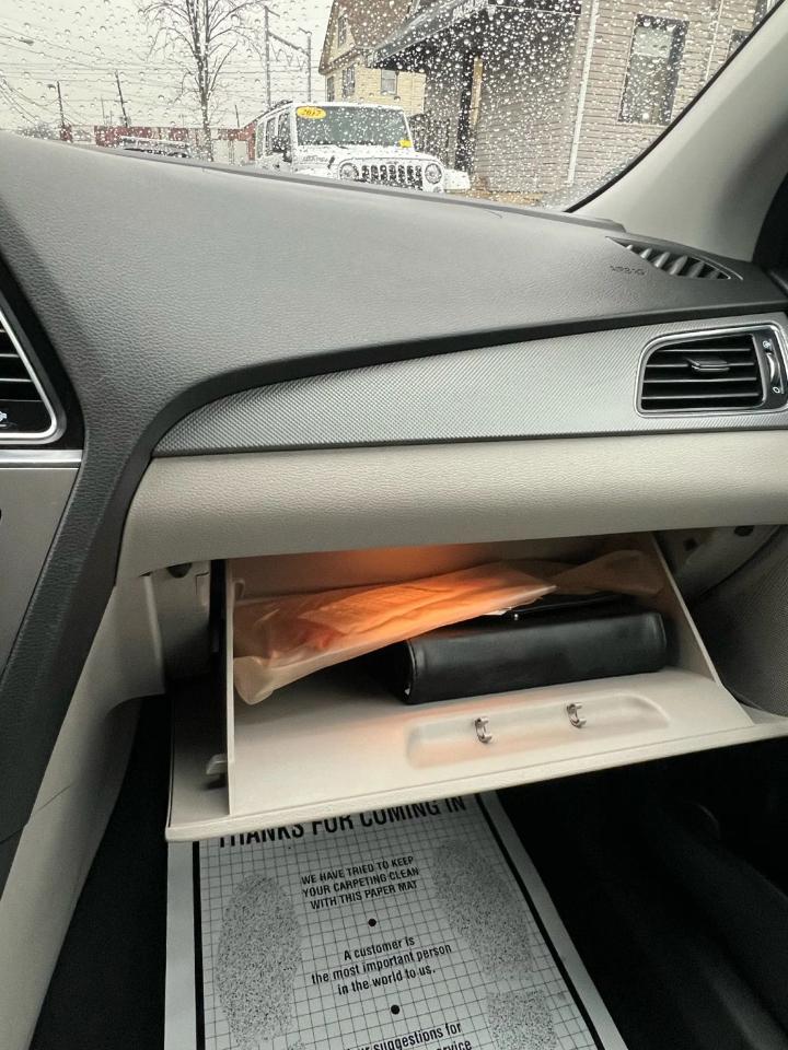 Hyundai Sonata 4dr Sdn 2.4L SE 2015