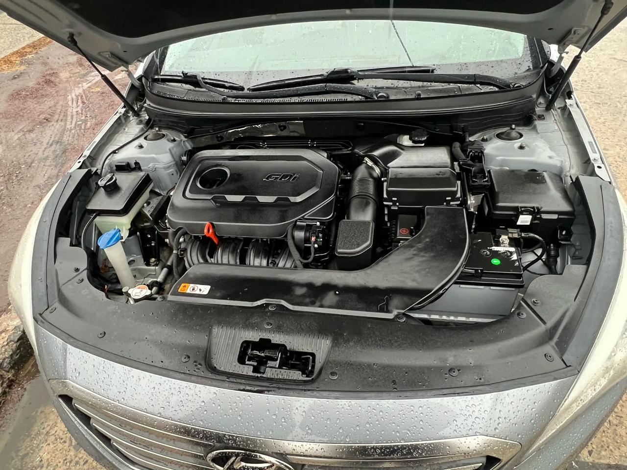 Hyundai Sonata 4dr Sdn 2.4L SE 2015