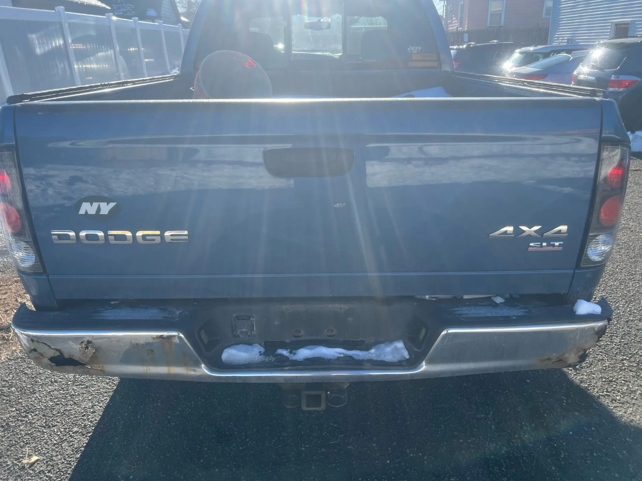 Dodge Ram 1500 4dr Quad Cab 140.5" WB 4WD SLT 2004