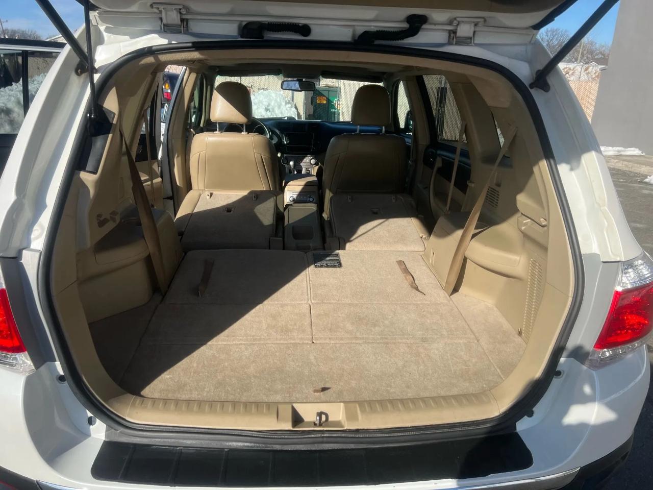 Toyota Highlander 4WD 4dr V6 Plus (Natl) 2013