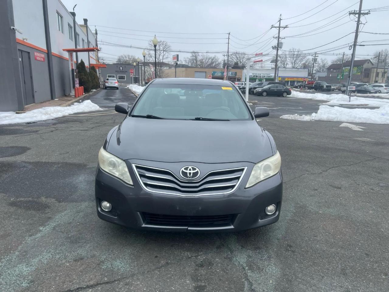 Toyota Camry 4dr Sdn I4 Man (Natl) 2010