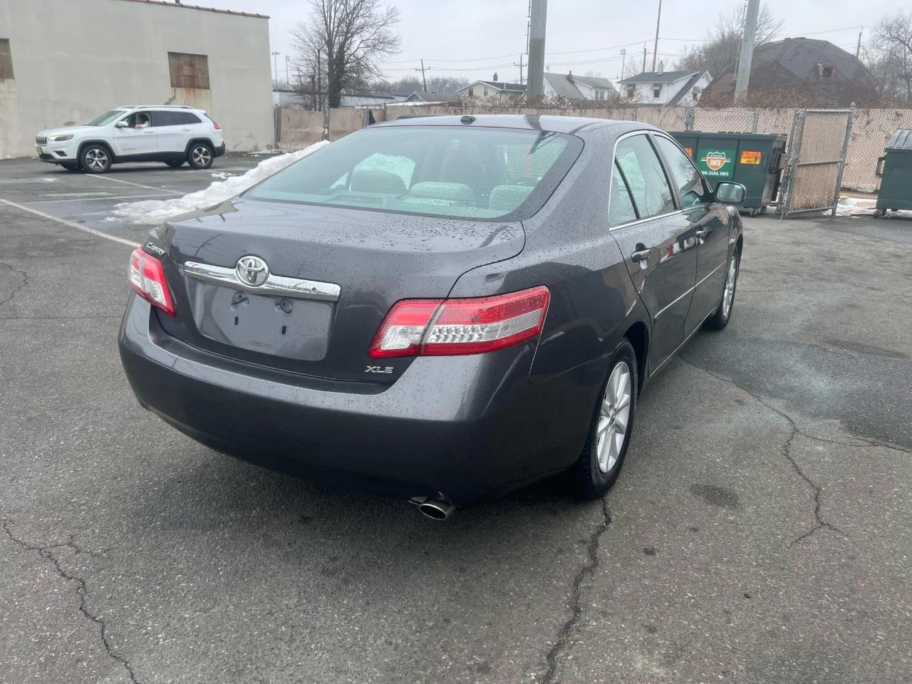 Toyota Camry 4dr Sdn I4 Man (Natl) 2010