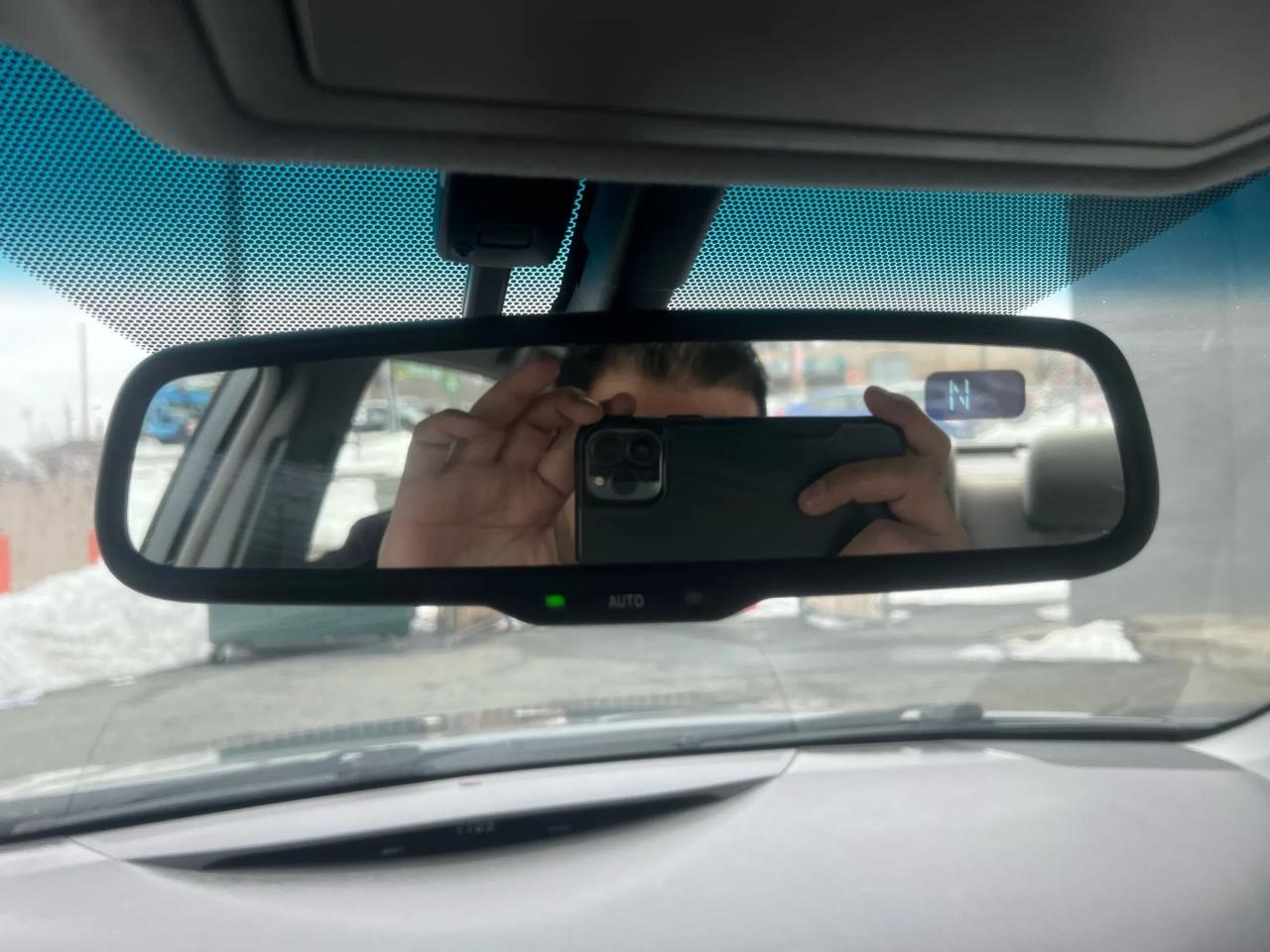 Toyota Camry 4dr Sdn I4 Man (Natl) 2010