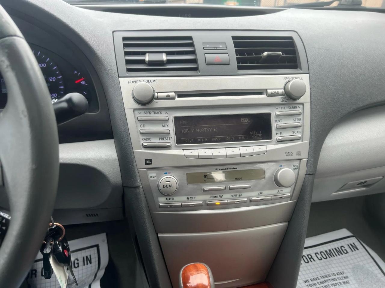 Toyota Camry 4dr Sdn I4 Man (Natl) 2010