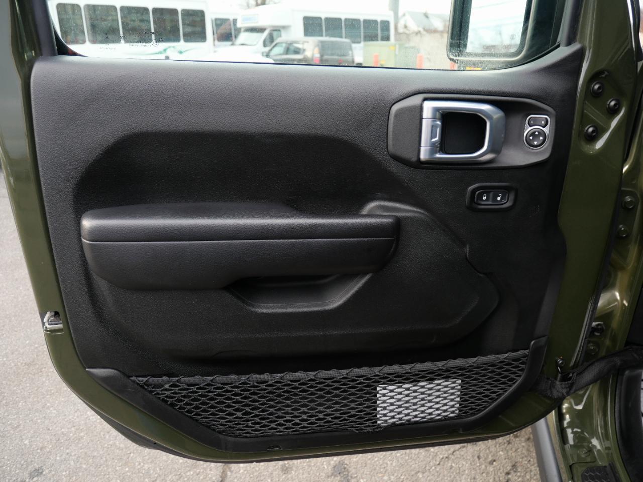 Jeep Wrangler Unlimited Willys 4x4 2021