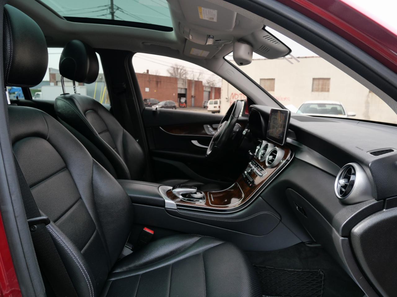 Mercedes-Benz GLC 4MATIC 4dr GLC 300 2016