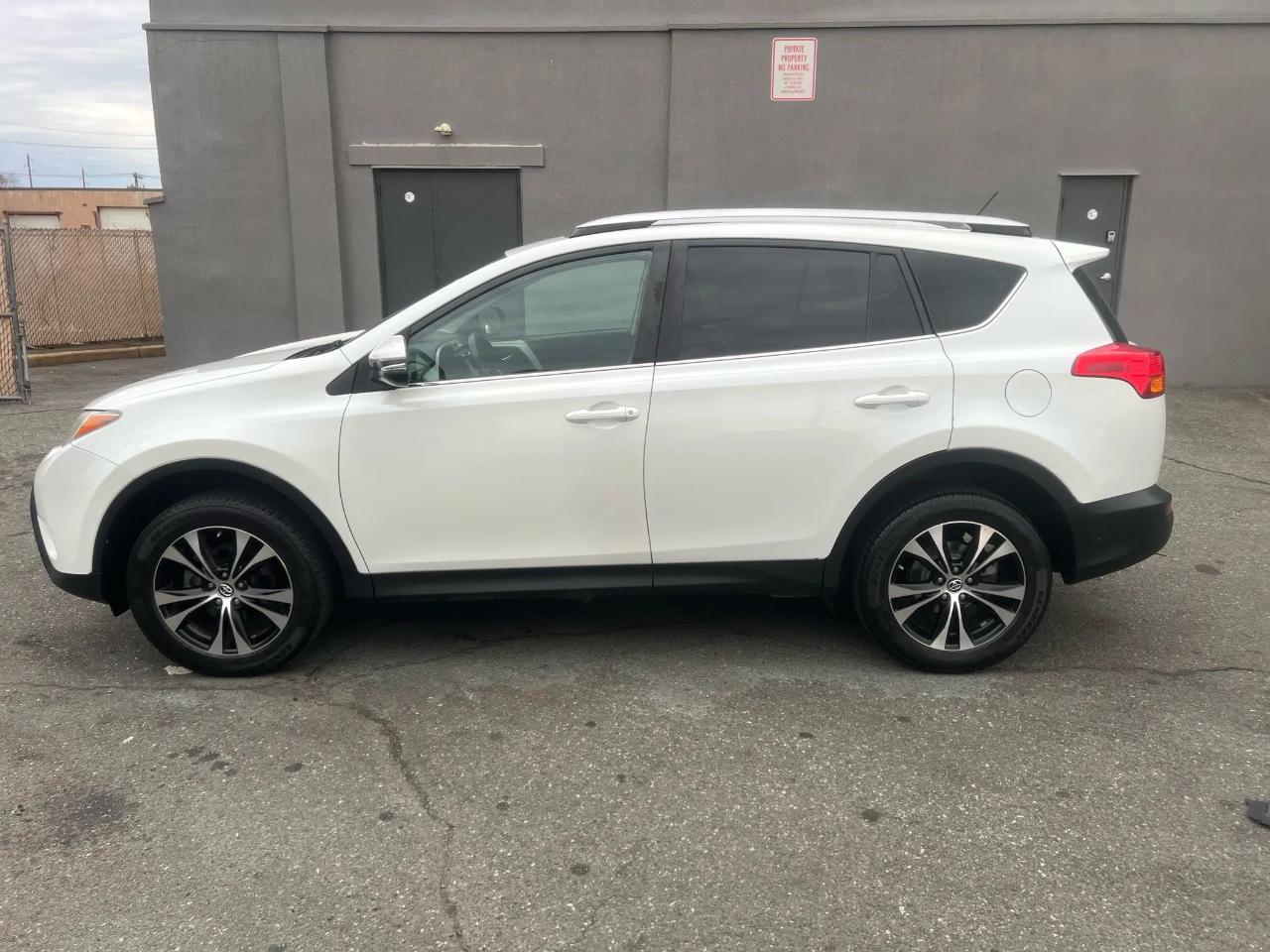 Toyota RAV4 AWD 4dr Limited (Natl) 2015