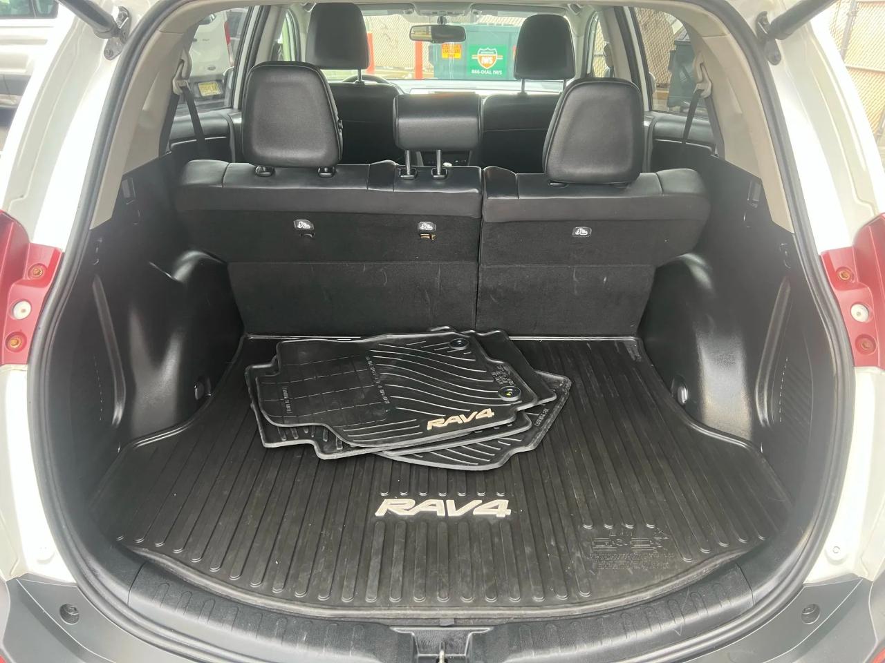 Toyota RAV4 AWD 4dr Limited (Natl) 2015