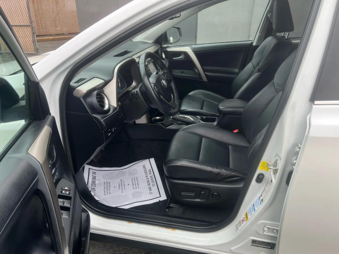 Toyota RAV4 AWD 4dr Limited (Natl) 2015