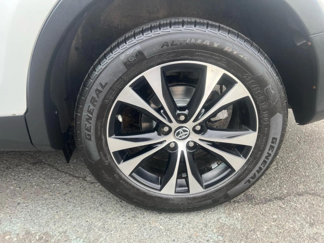 Toyota RAV4 AWD 4dr Limited (Natl) 2015