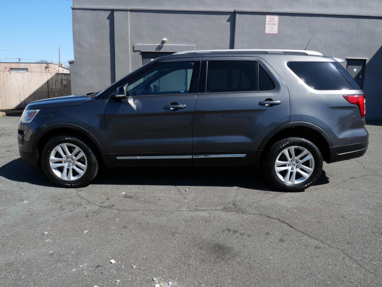 Ford Explorer XLT 4WD 2018