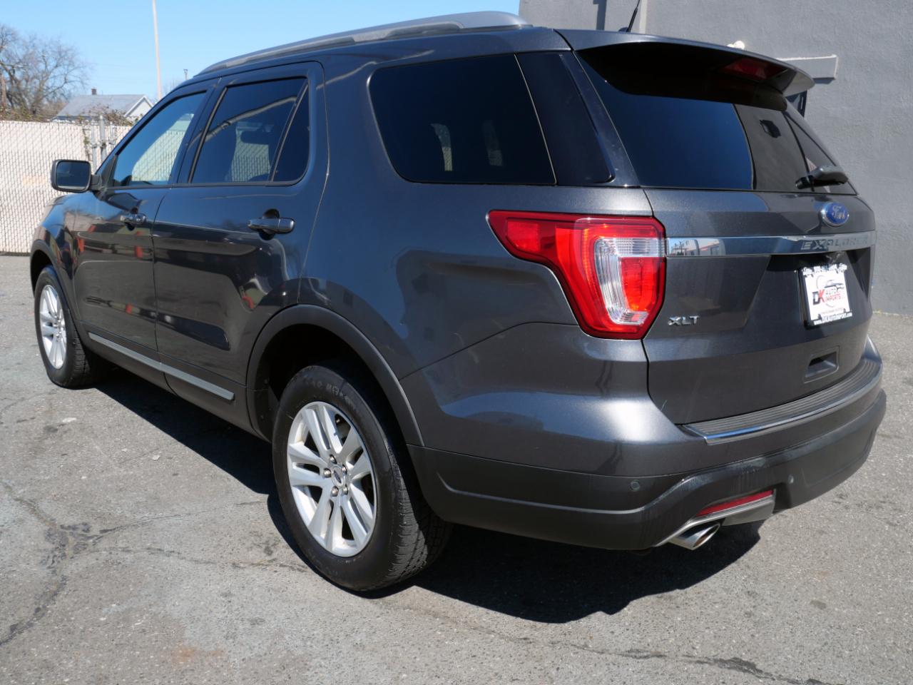 Ford Explorer XLT 4WD 2018
