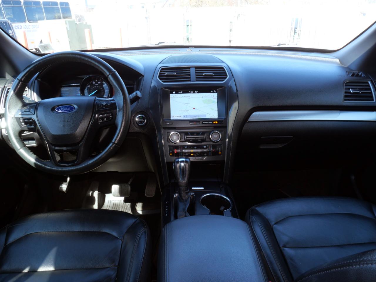 Ford Explorer XLT 4WD 2018