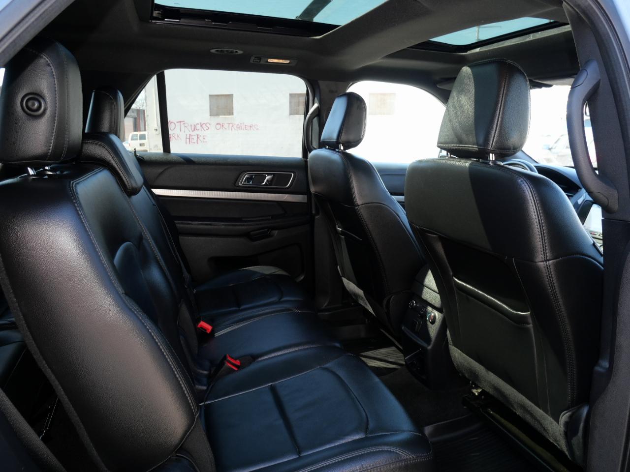 Ford Explorer XLT 4WD 2018