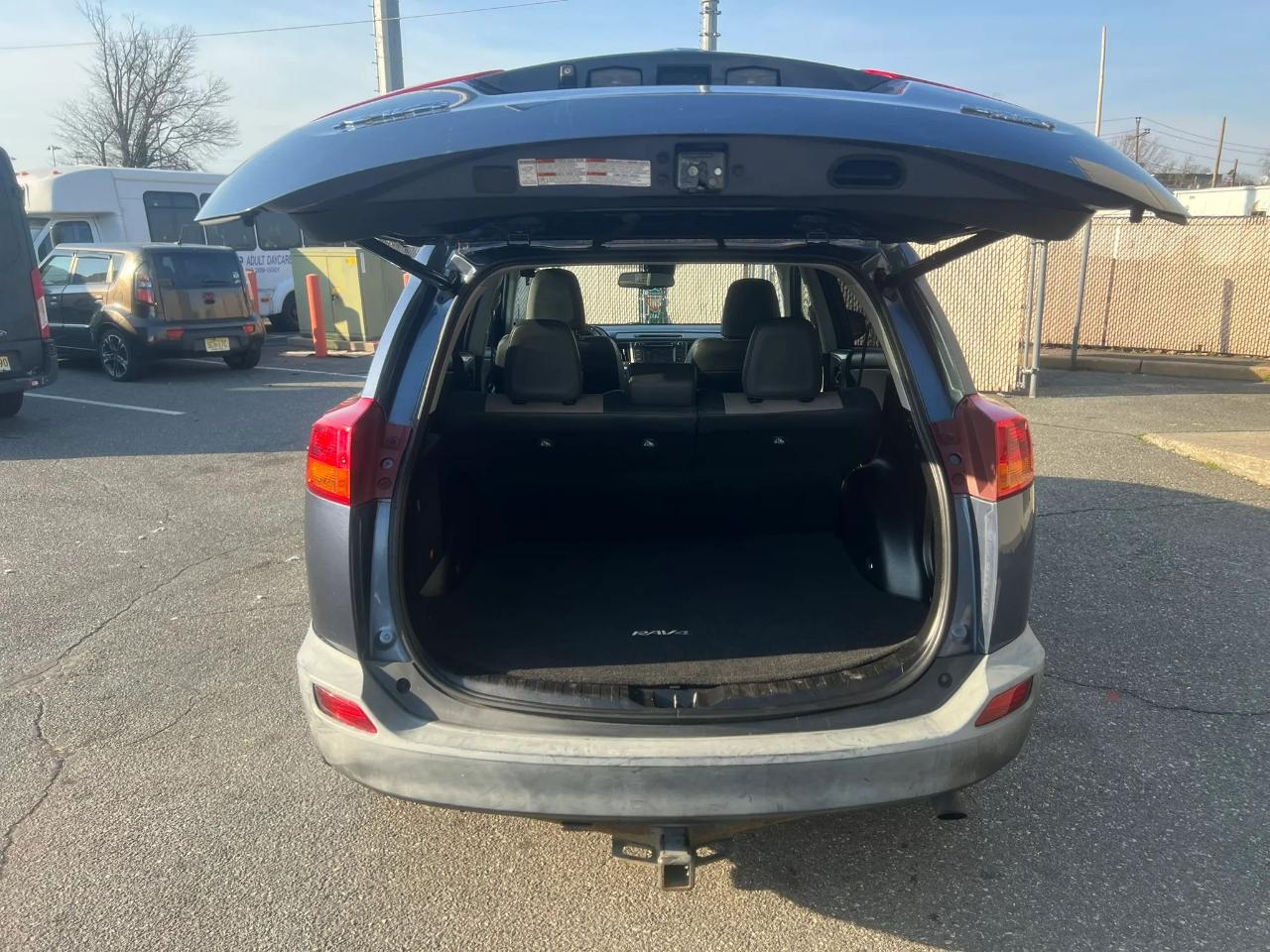 Toyota RAV4 AWD 4dr Limited (Natl) 2014