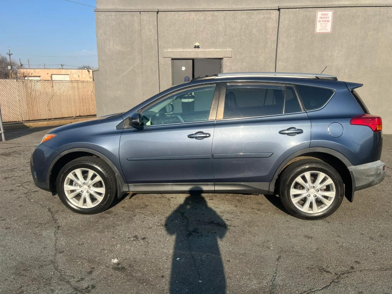 Toyota RAV4 AWD 4dr Limited (Natl) 2014