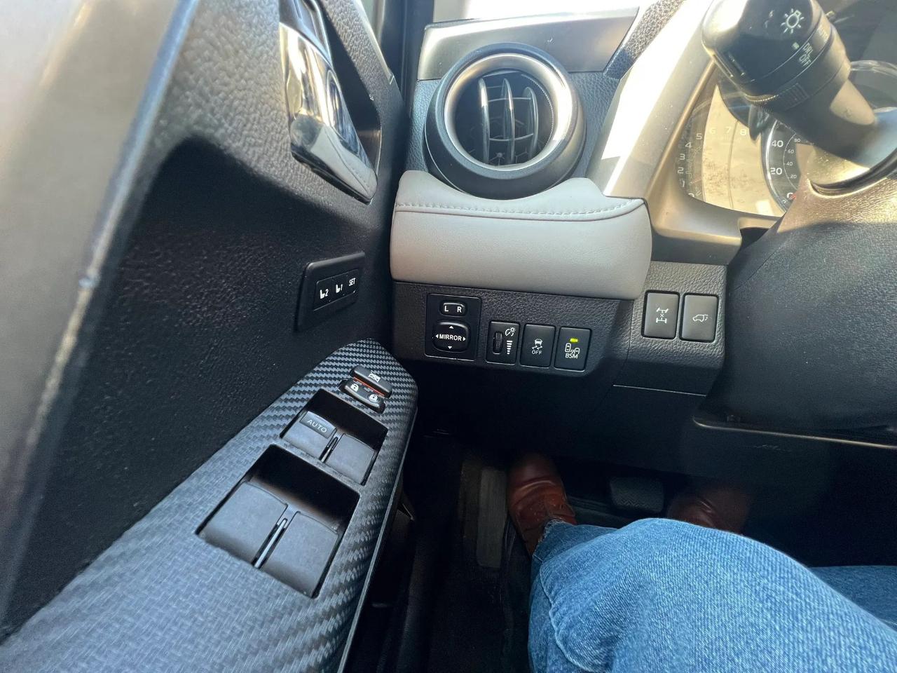 Toyota RAV4 AWD 4dr Limited (Natl) 2014