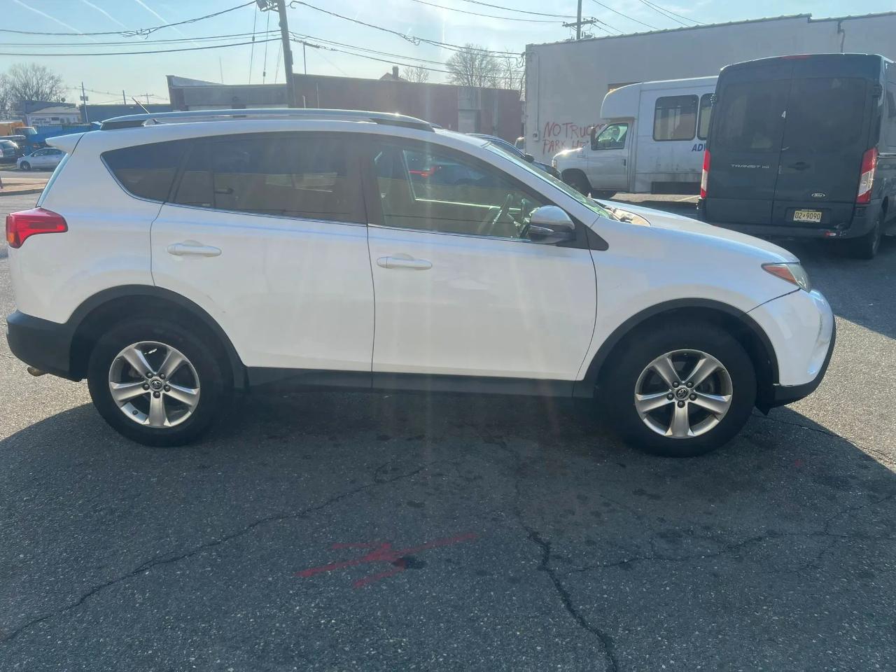 Toyota RAV4 FWD 4dr XLE (Natl) 2015