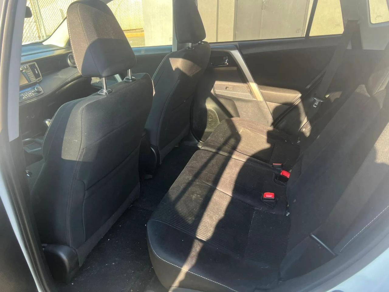 Toyota RAV4 FWD 4dr XLE (Natl) 2015