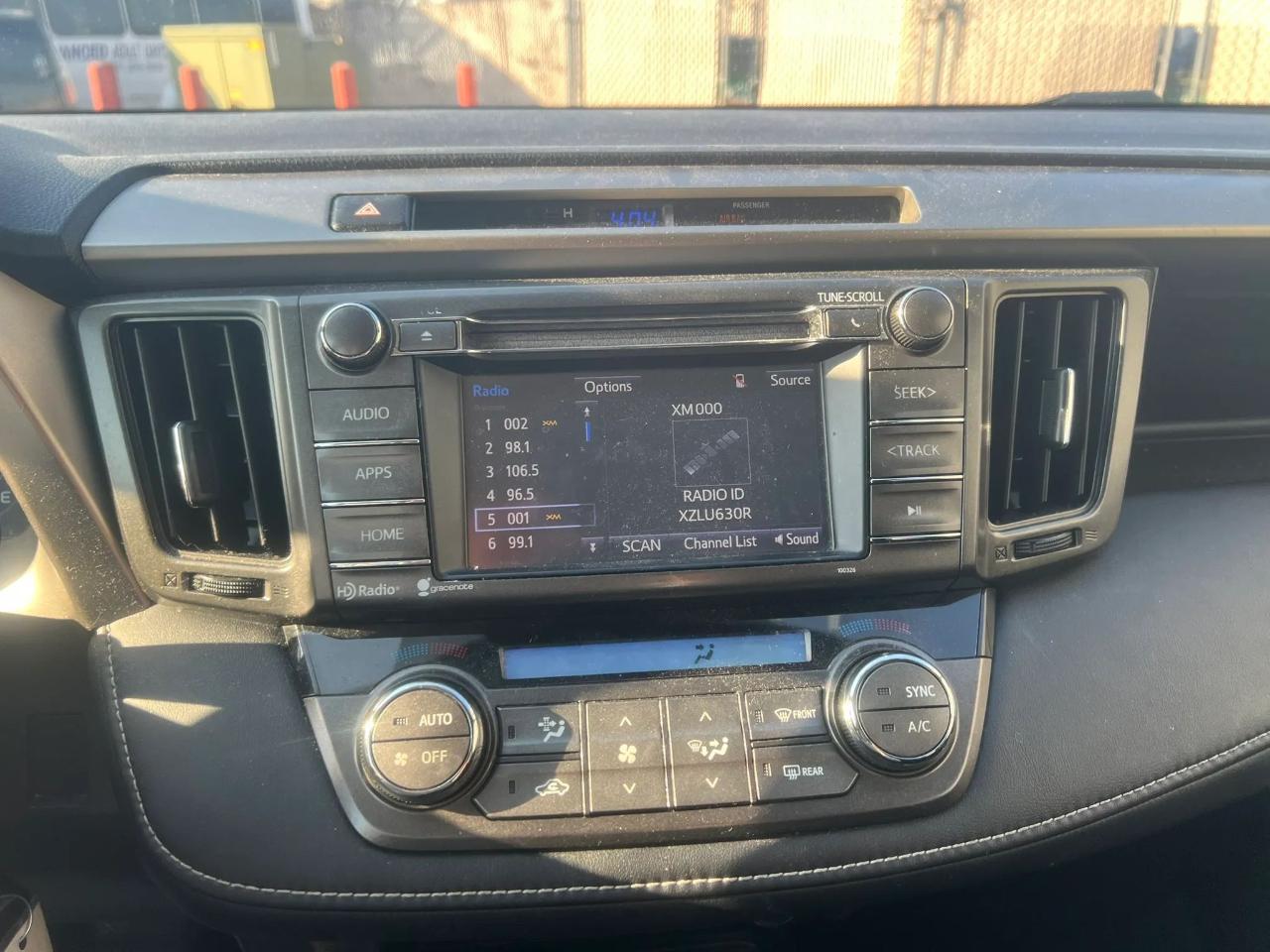 Toyota RAV4 FWD 4dr XLE (Natl) 2015