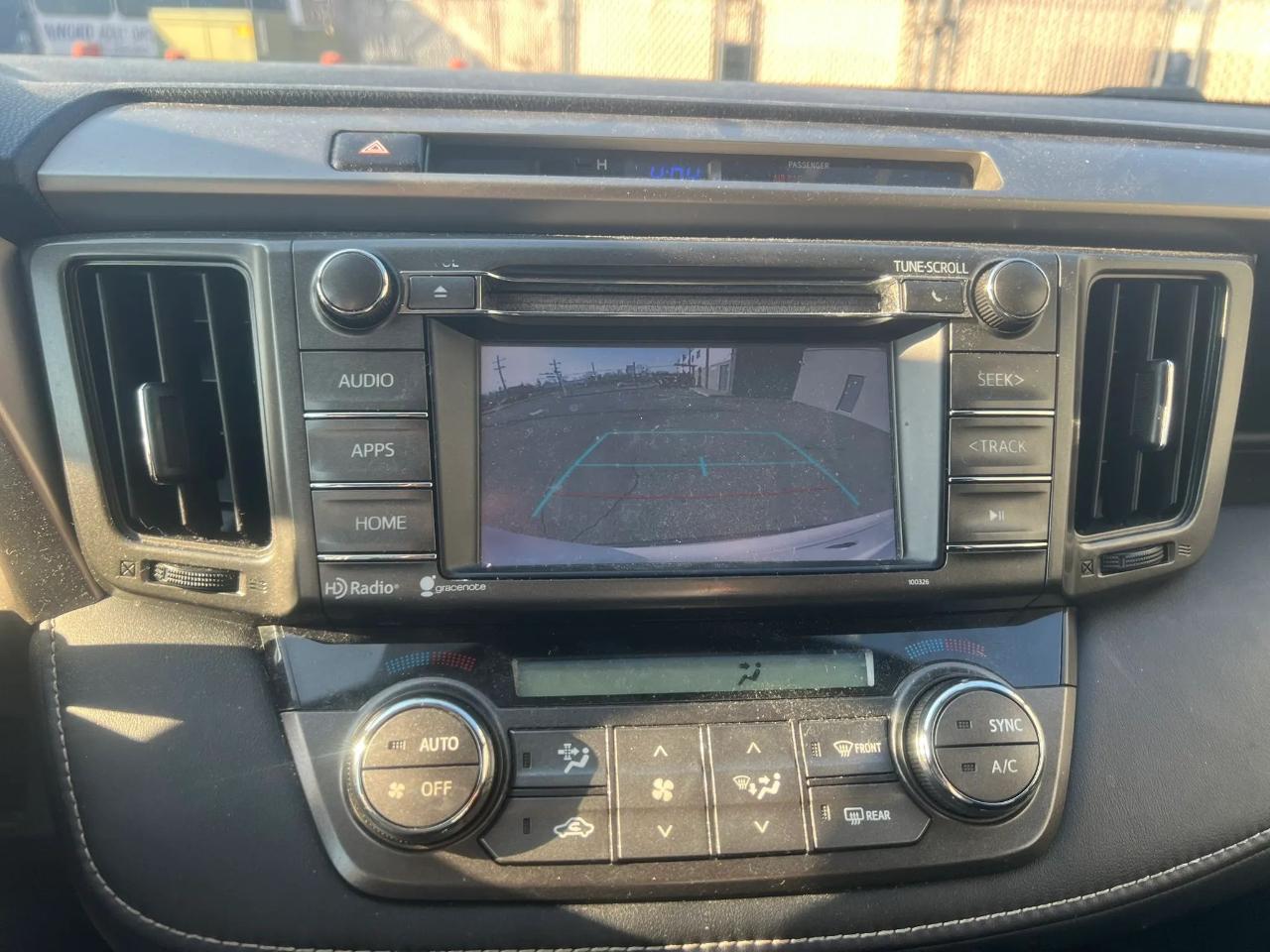 Toyota RAV4 FWD 4dr XLE (Natl) 2015