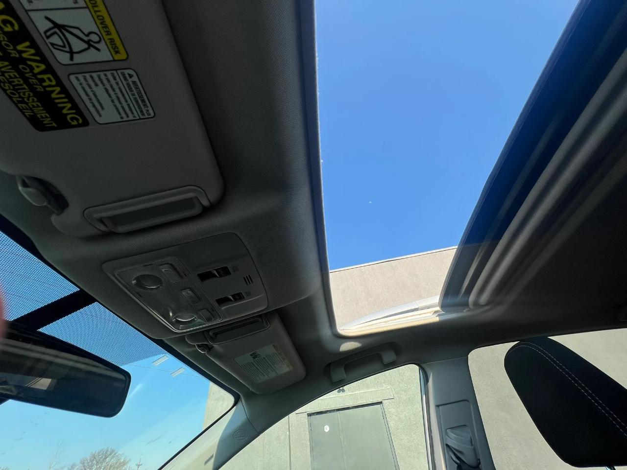 Toyota RAV4 FWD 4dr XLE (Natl) 2015