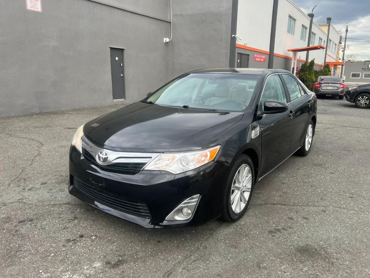 2013 Toyota Camry 4dr Sdn I4 Auto XLE (Natl)