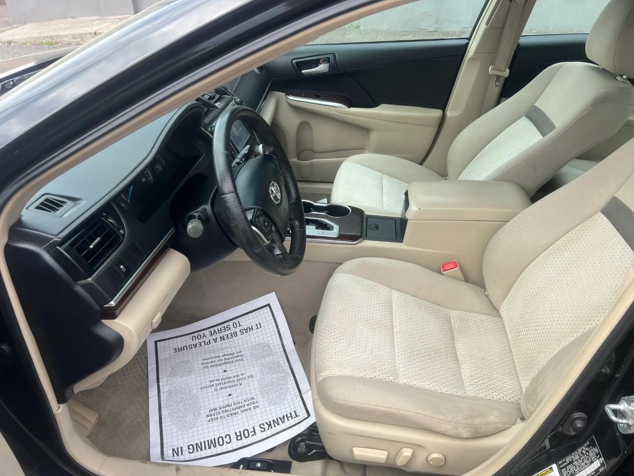 Toyota Camry 4dr Sdn I4 Auto XLE (Natl) 2013