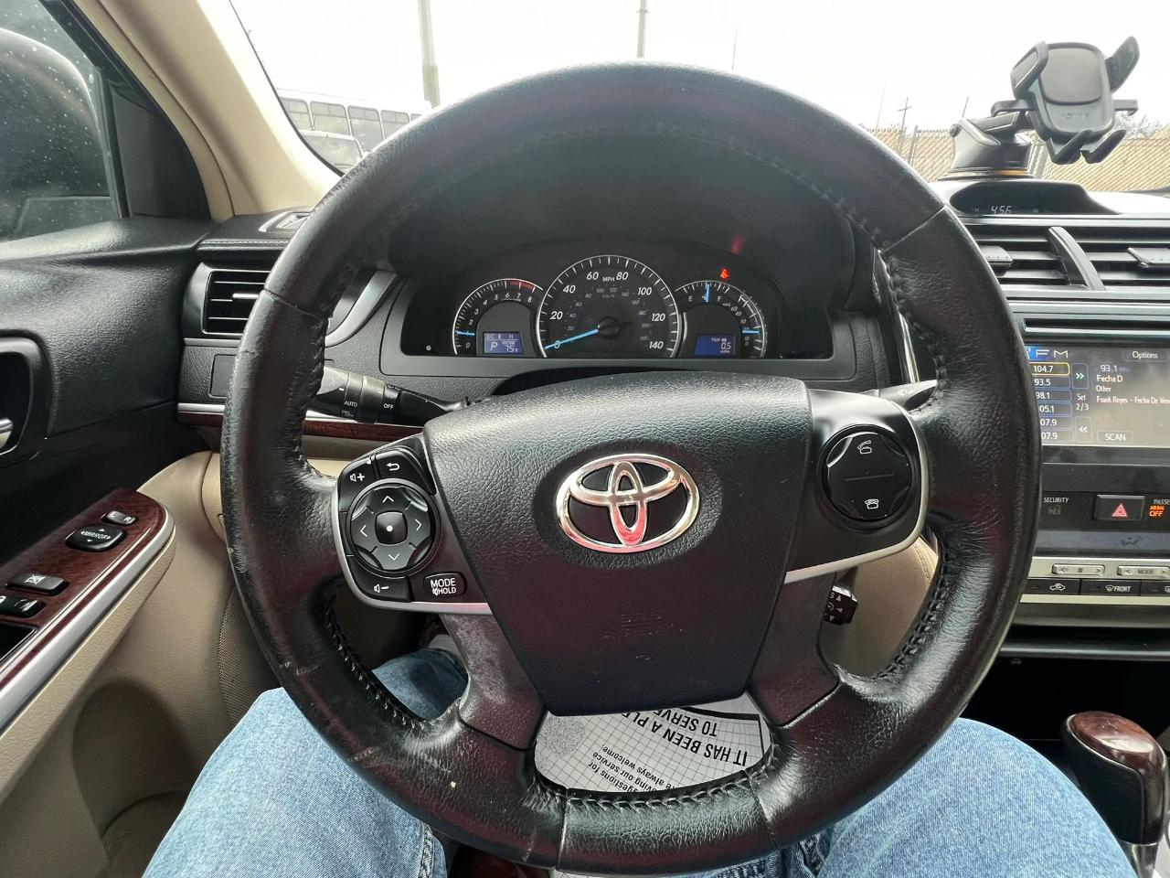 Toyota Camry 4dr Sdn I4 Auto XLE (Natl) 2013